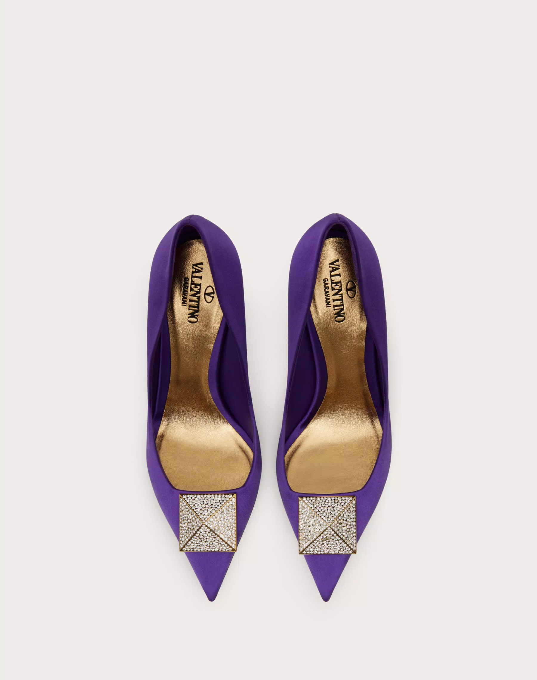 ONE STUD SATIN PUMP WITH STUD AND CRYSTALS 100MM
